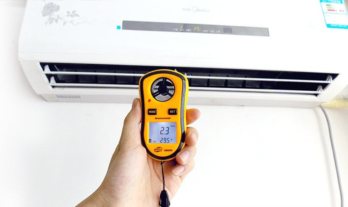 Handheld digital anemometer - view 3