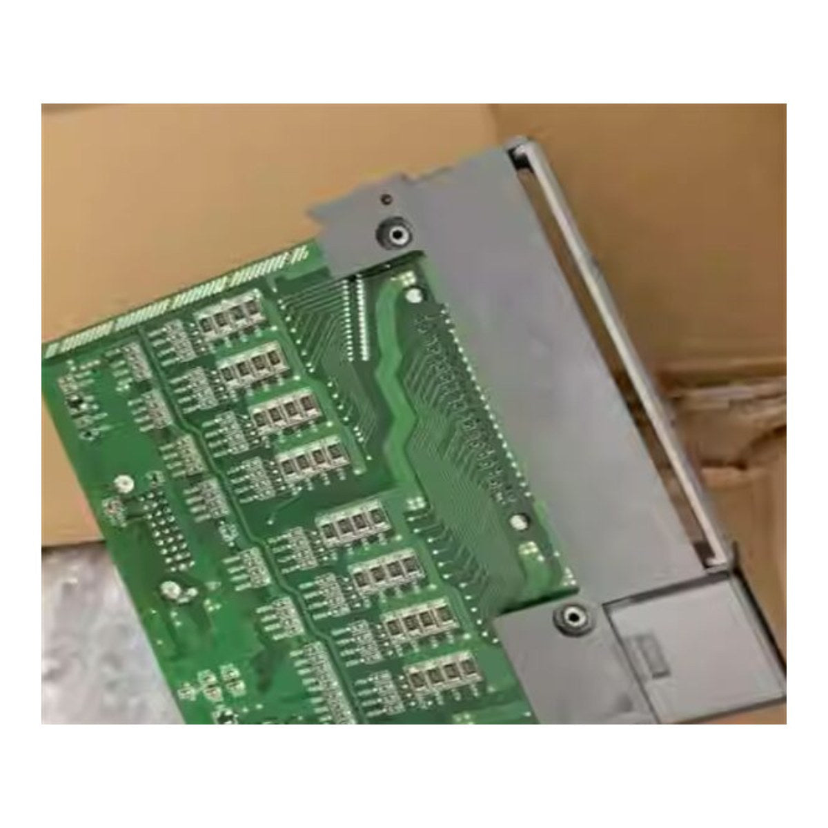 Allen-Bradley – Module, Digital DC Sourcing Output, 1.5 A For 50 Ms Surge