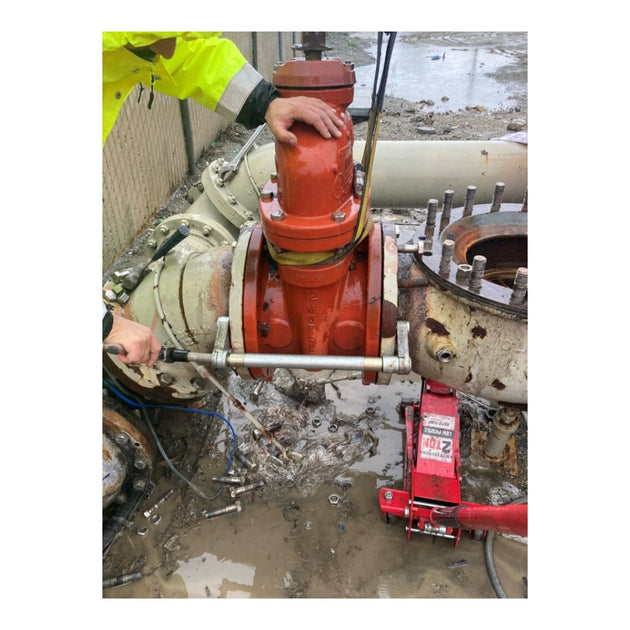 Specialty Maintenance Products – Valve Out Flange Spreader Tool